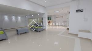Un local de 80m2 au lac 2