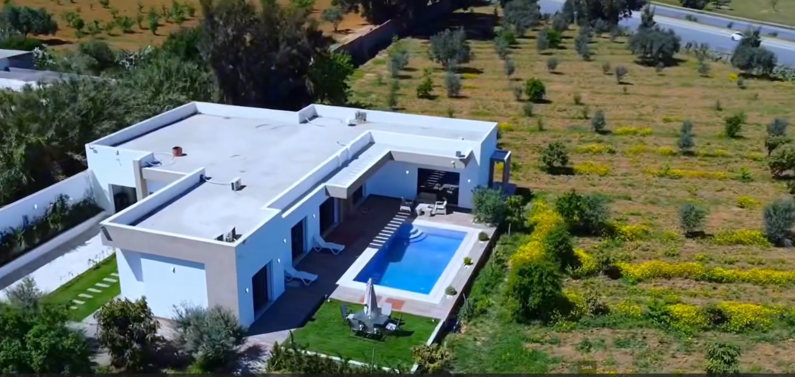 Villa de charme 1 hectare grombalia oliviers