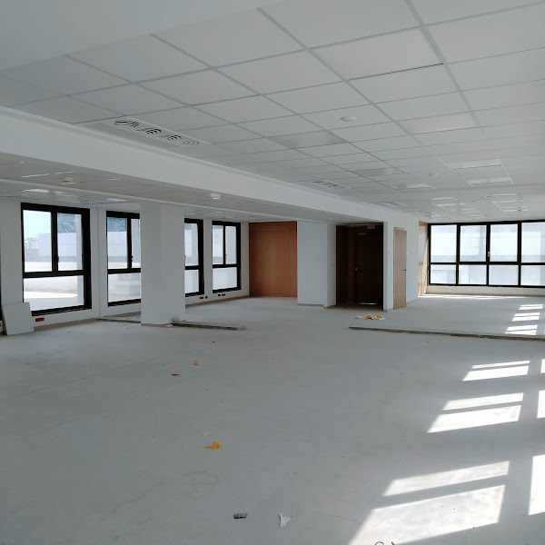 Bureau 826 m2 très haut standing au lac 2
