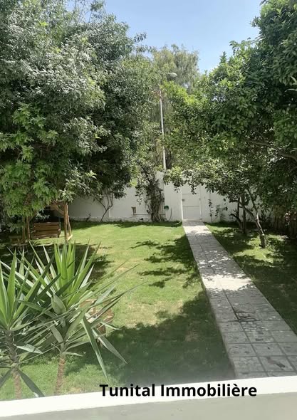 Villa sur deux niveaux séparés
