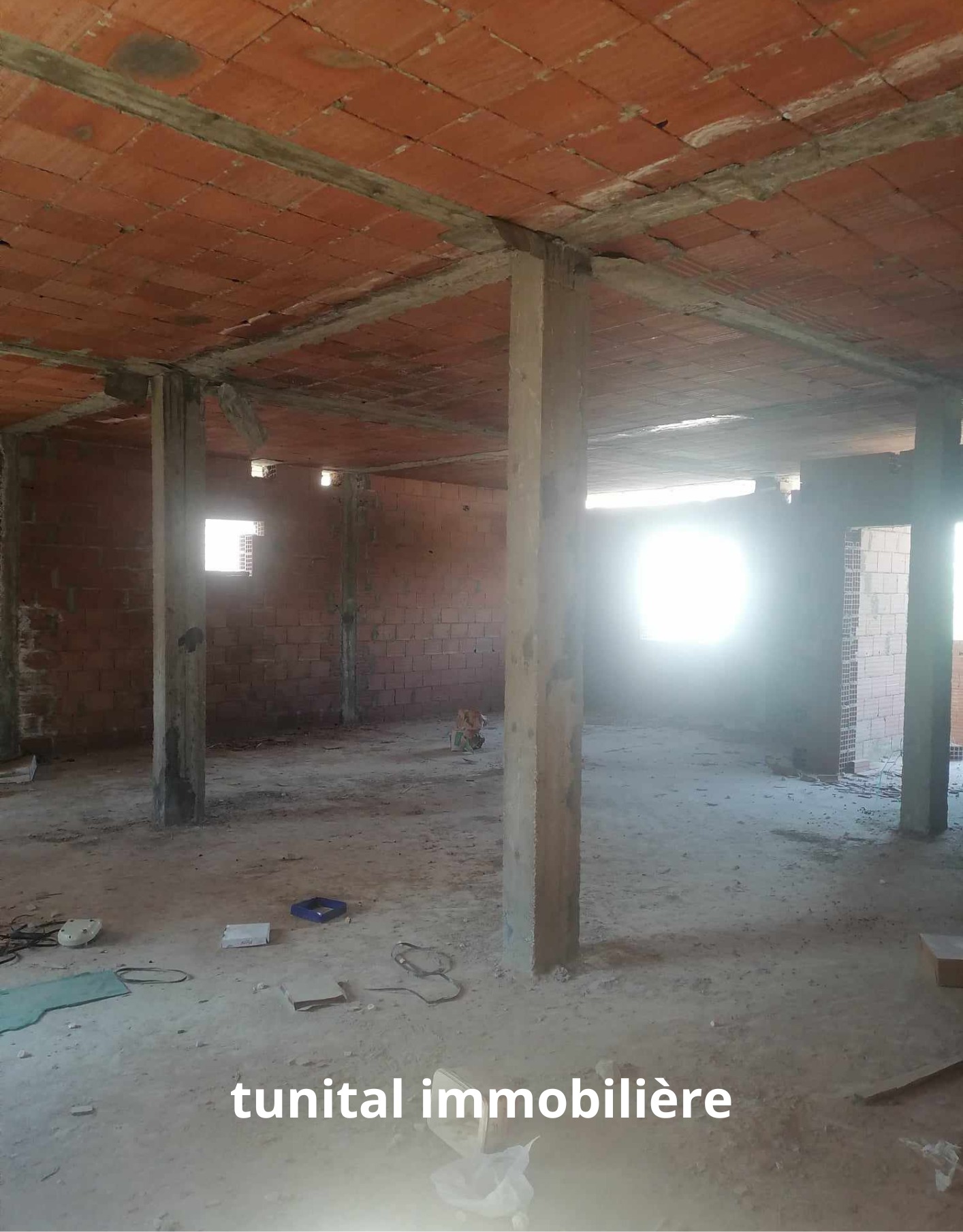 Villa un seul niveau inachevé