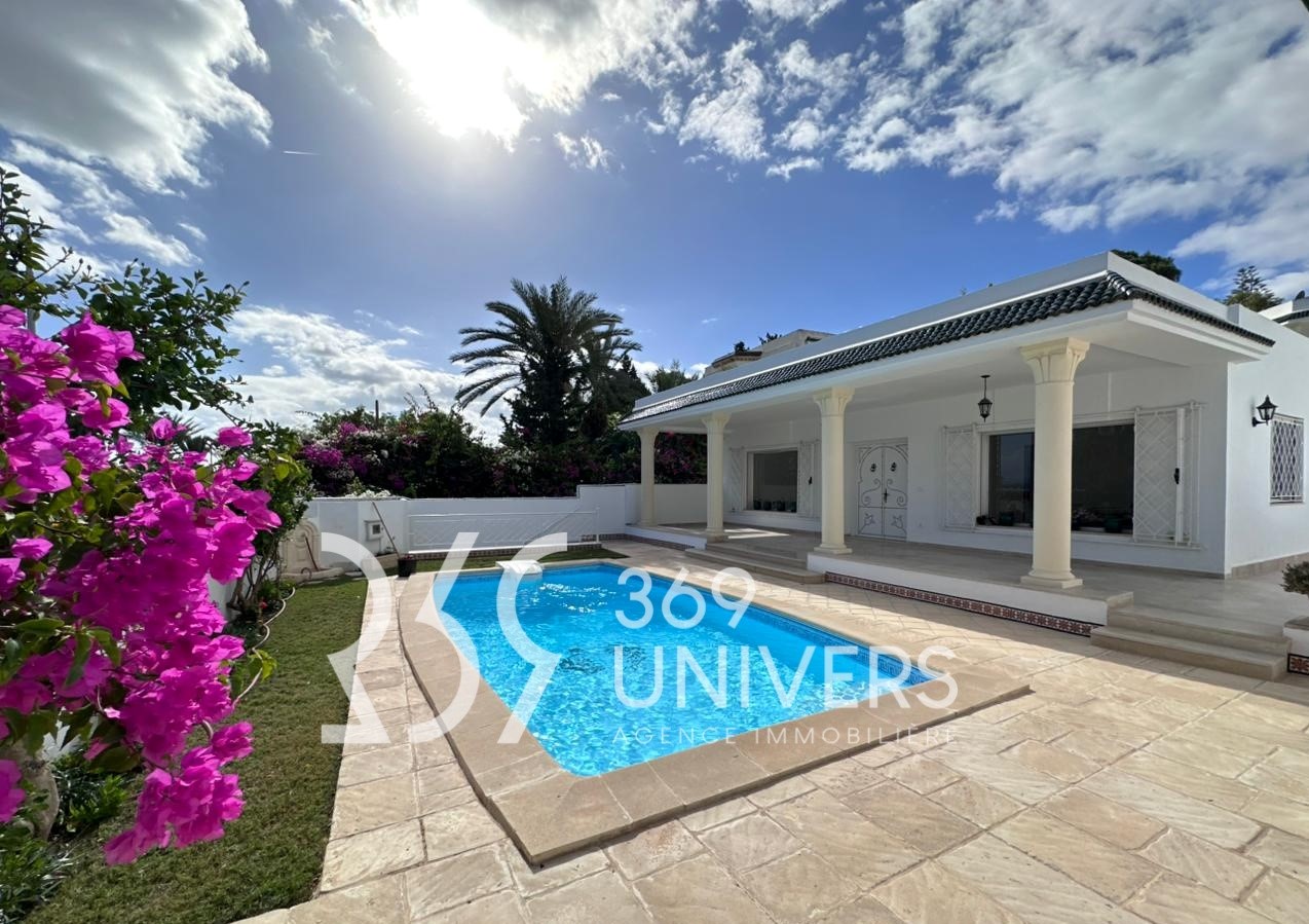 Villa avec piscine à gammarth ref rh172
