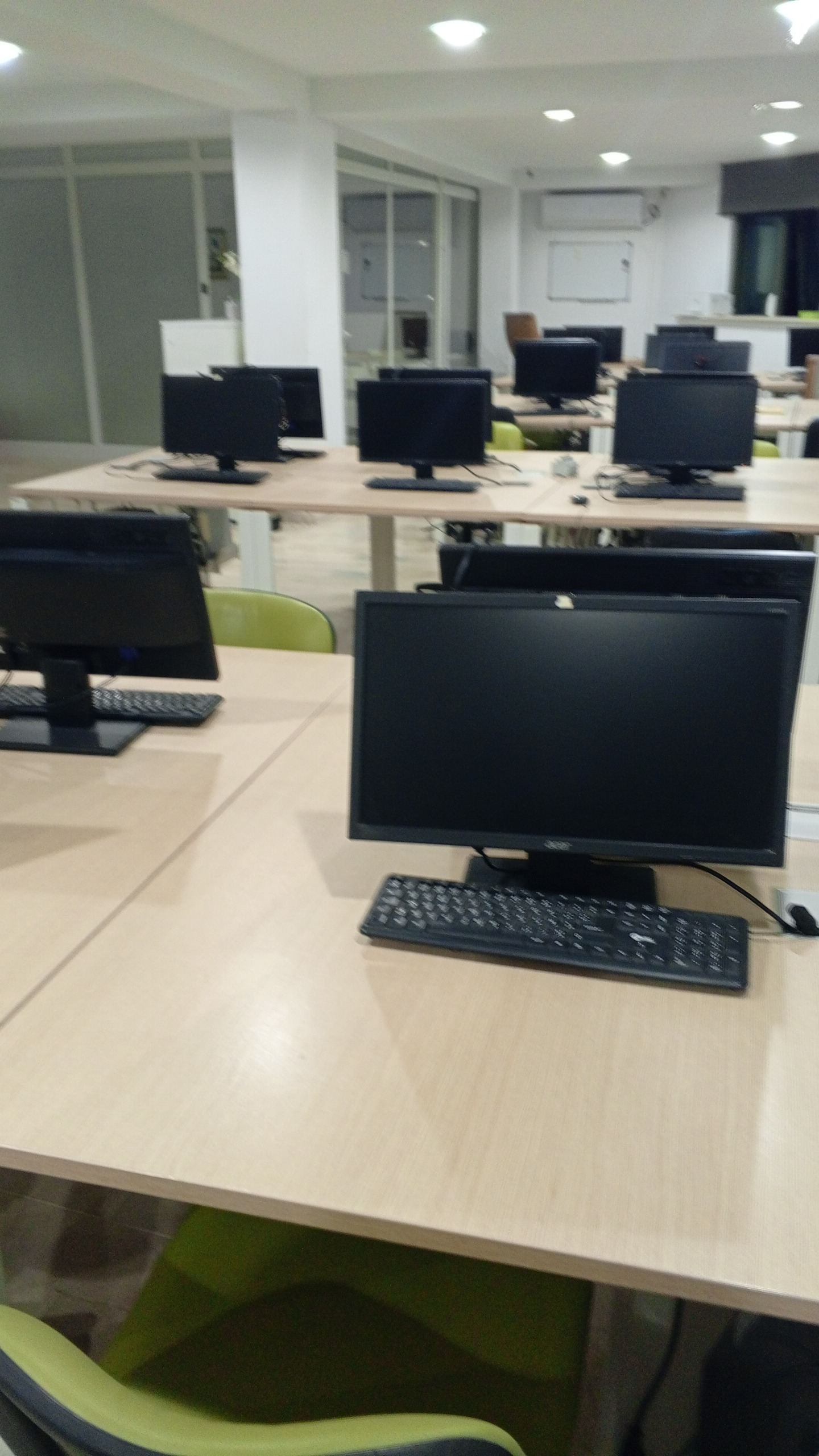 Etage bureautique open space