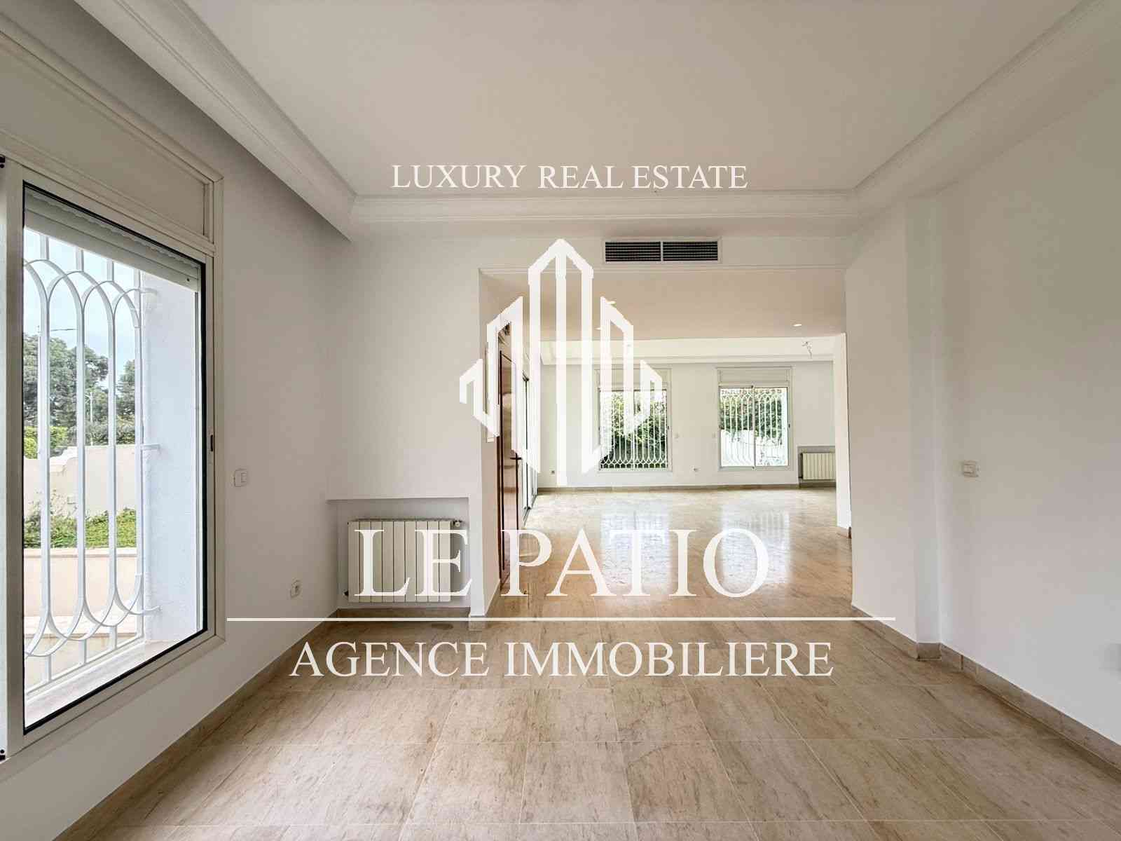 Triplex s4 avec grand jardin