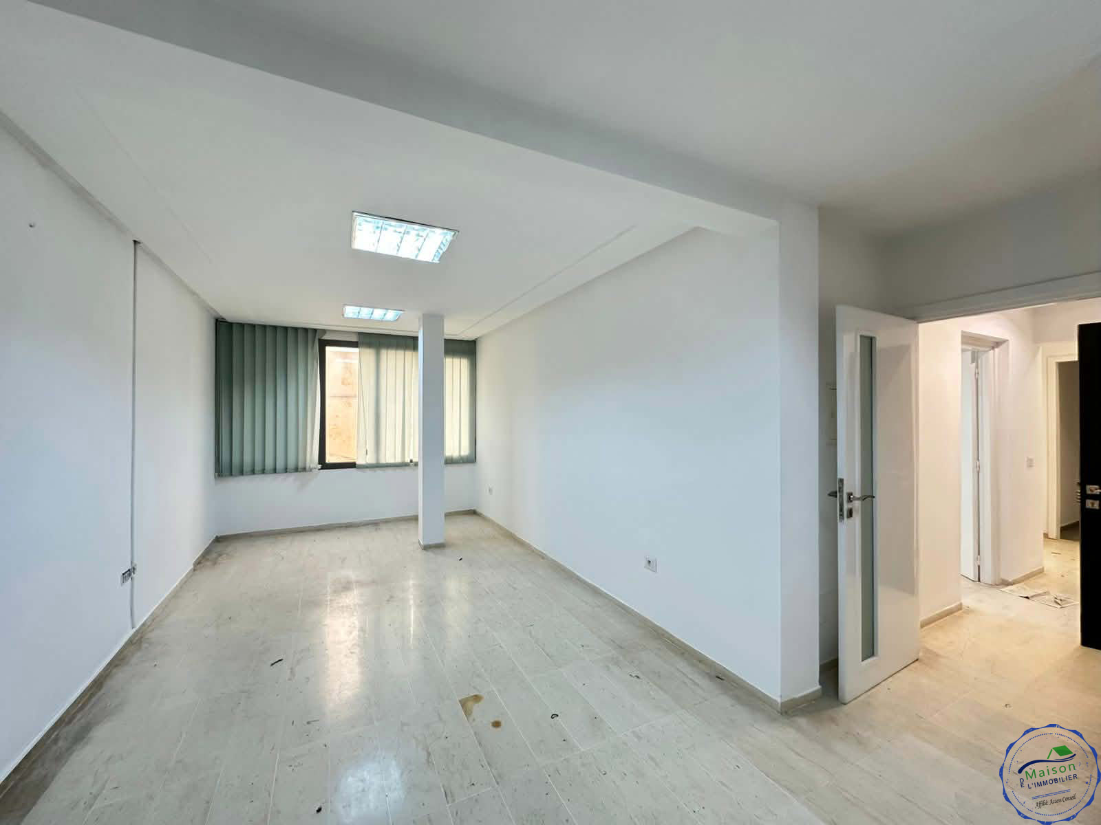 Immeuble 1040 m en 25 pièces montplaisir
