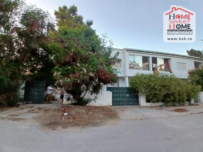 Etage de villa s3 elwifak à la marsa