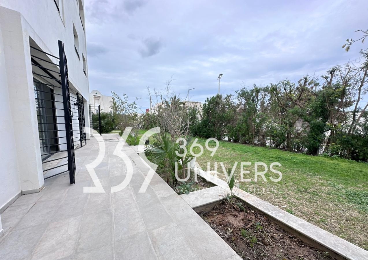 Appartement avec terrasse à la marsa ref ra164