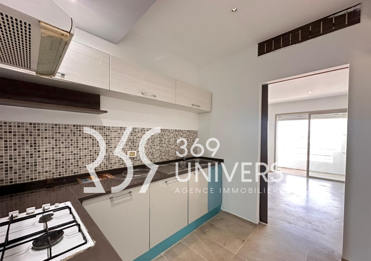 Appartement avec balcon à la marsa ref ra165