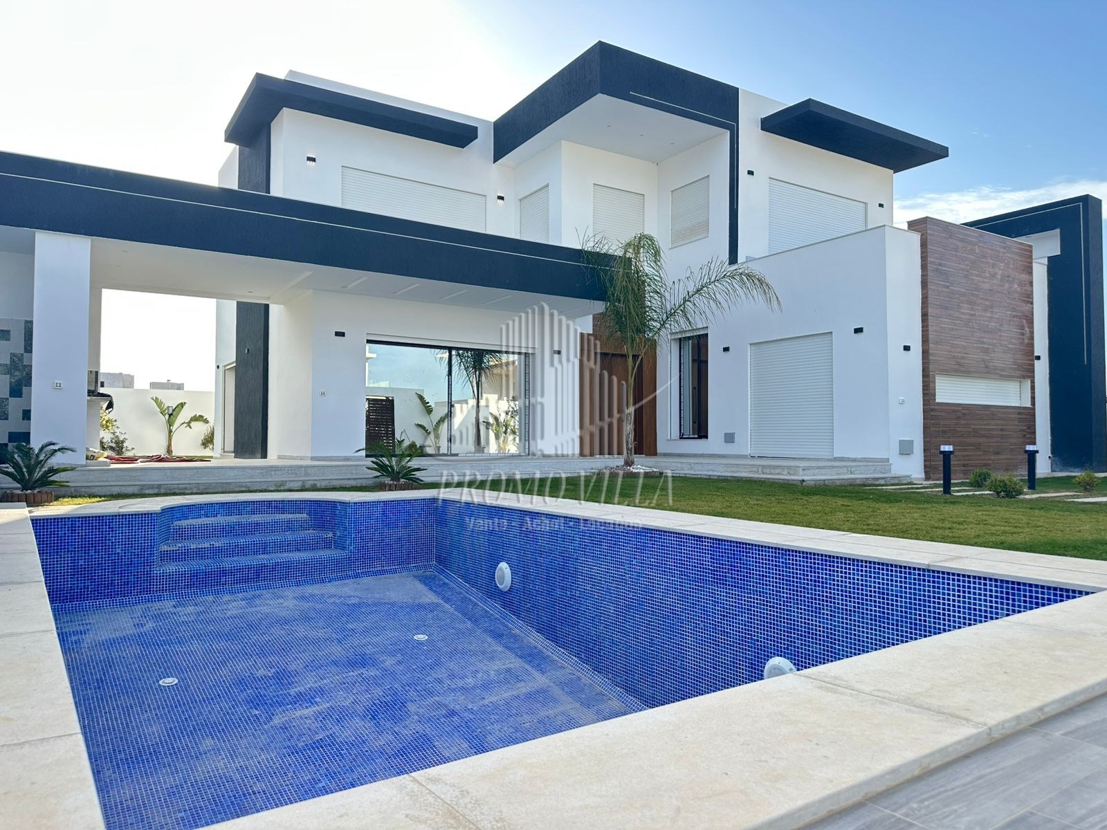 Villa de style moderne 600m2 terrain