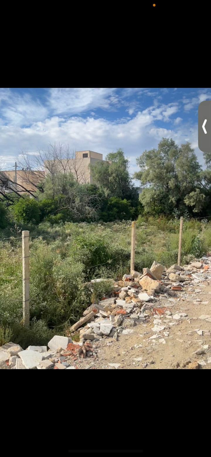 Un terrain 355m à soukra sidi frej