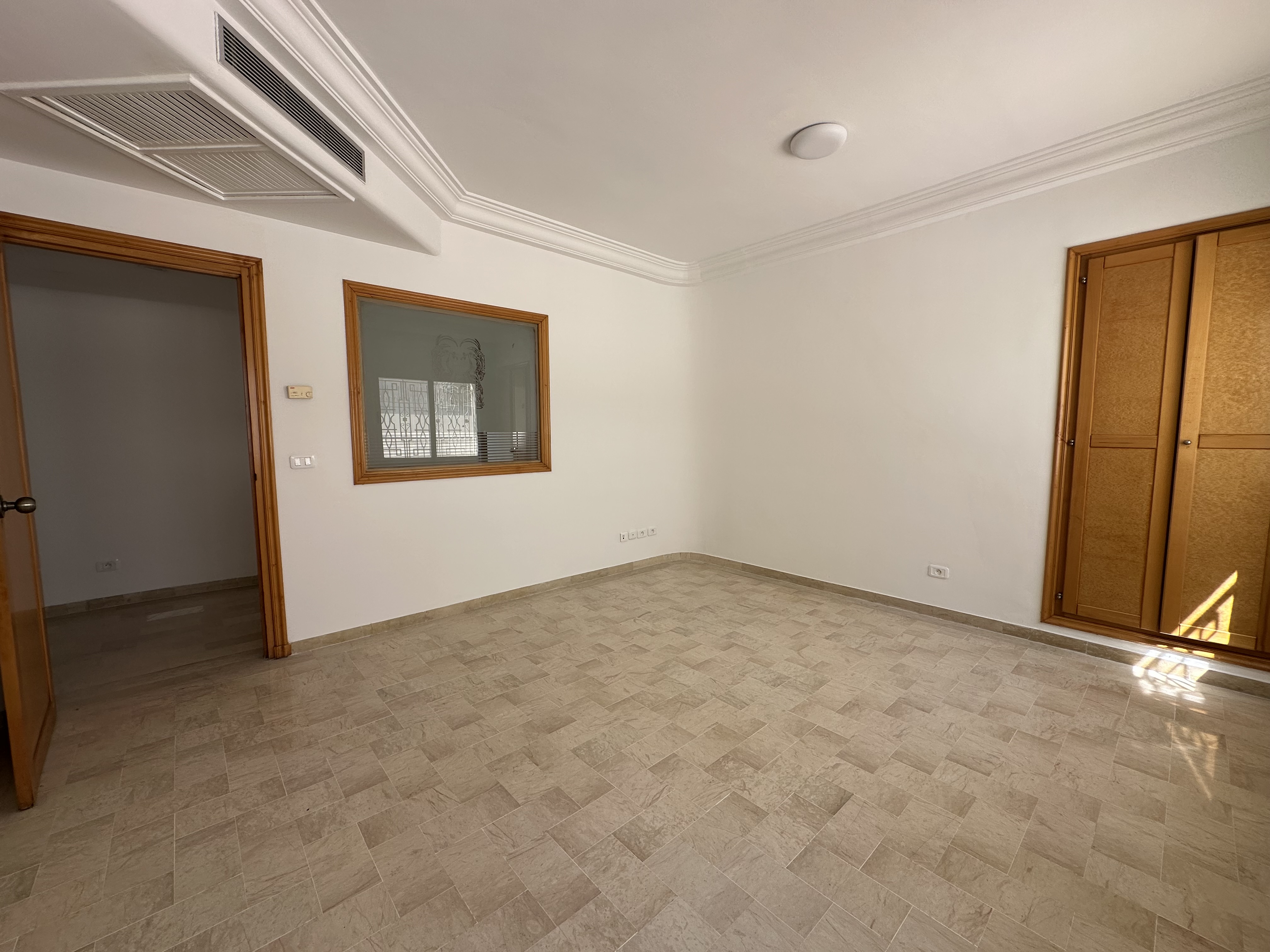 Bureau 7 pieces lac 1