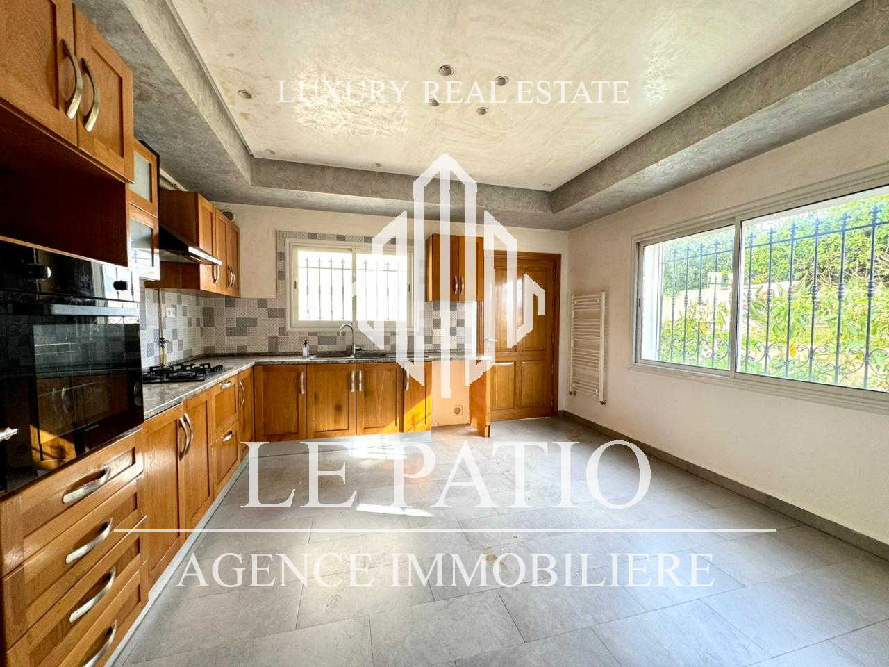 Duplex s5 avec jardin et piscine a la marsa