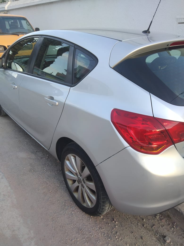 Belle occasion opel astra j