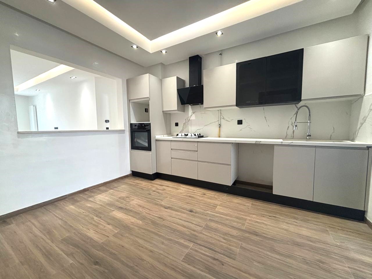Appt s2 de 186m2 aux jardins de carthage