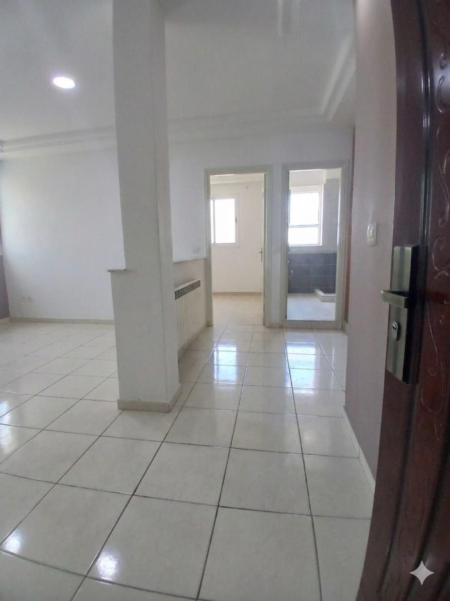 Etage de villa s2 à ain zaghouan nord