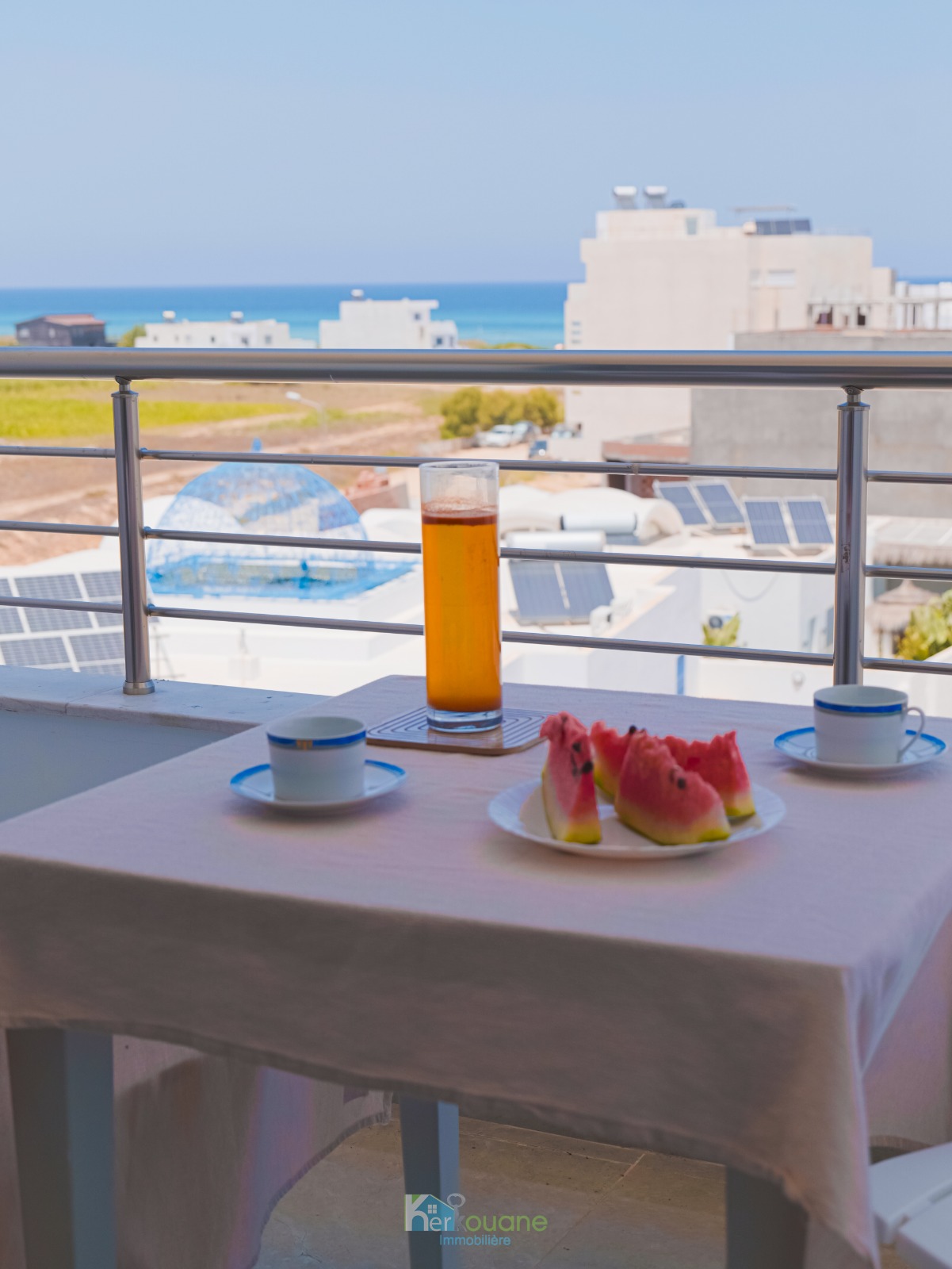 Appartement de haut standing a 150 m de la plage