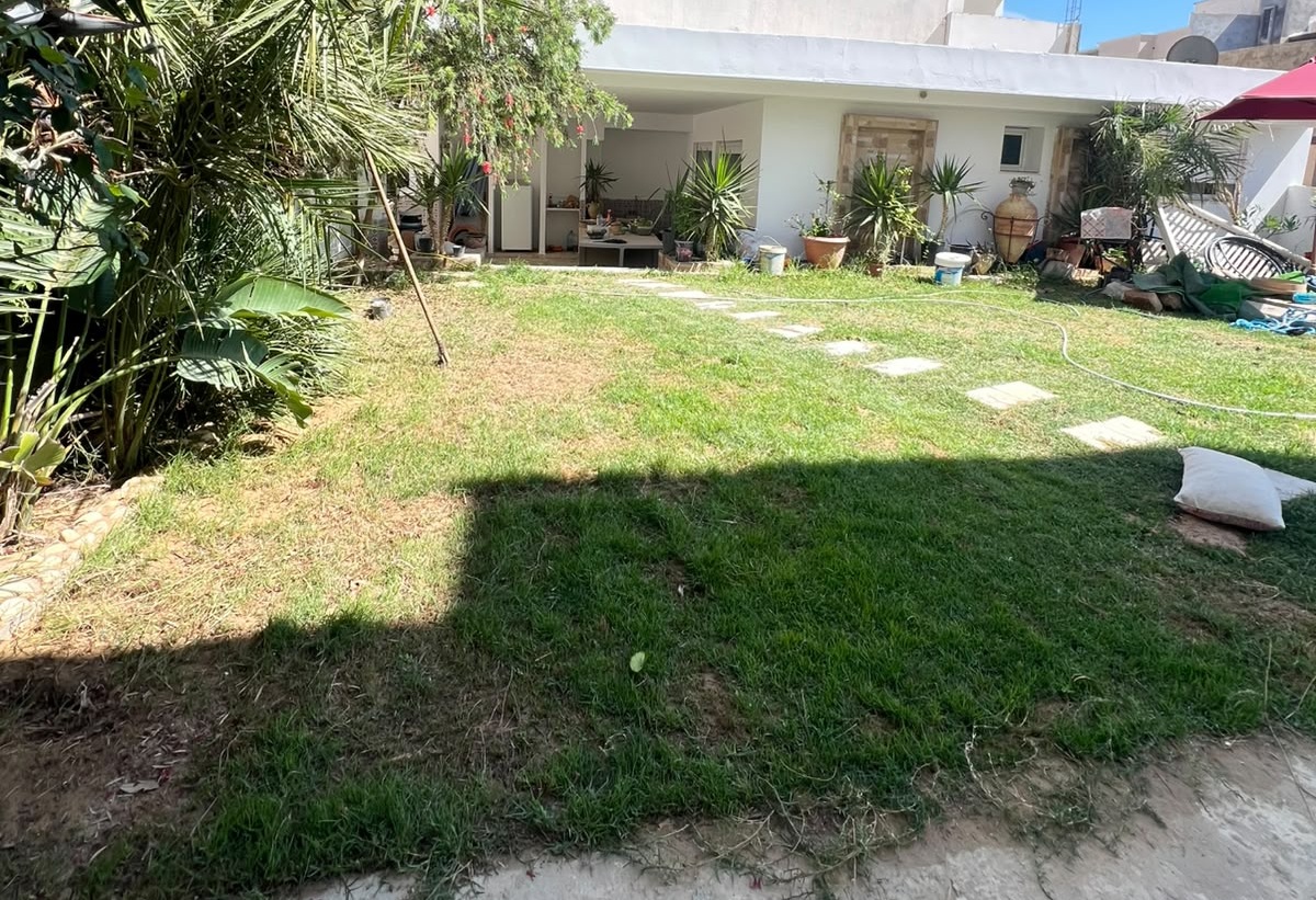 Charmante villa a 100 m de la plage ezzahra