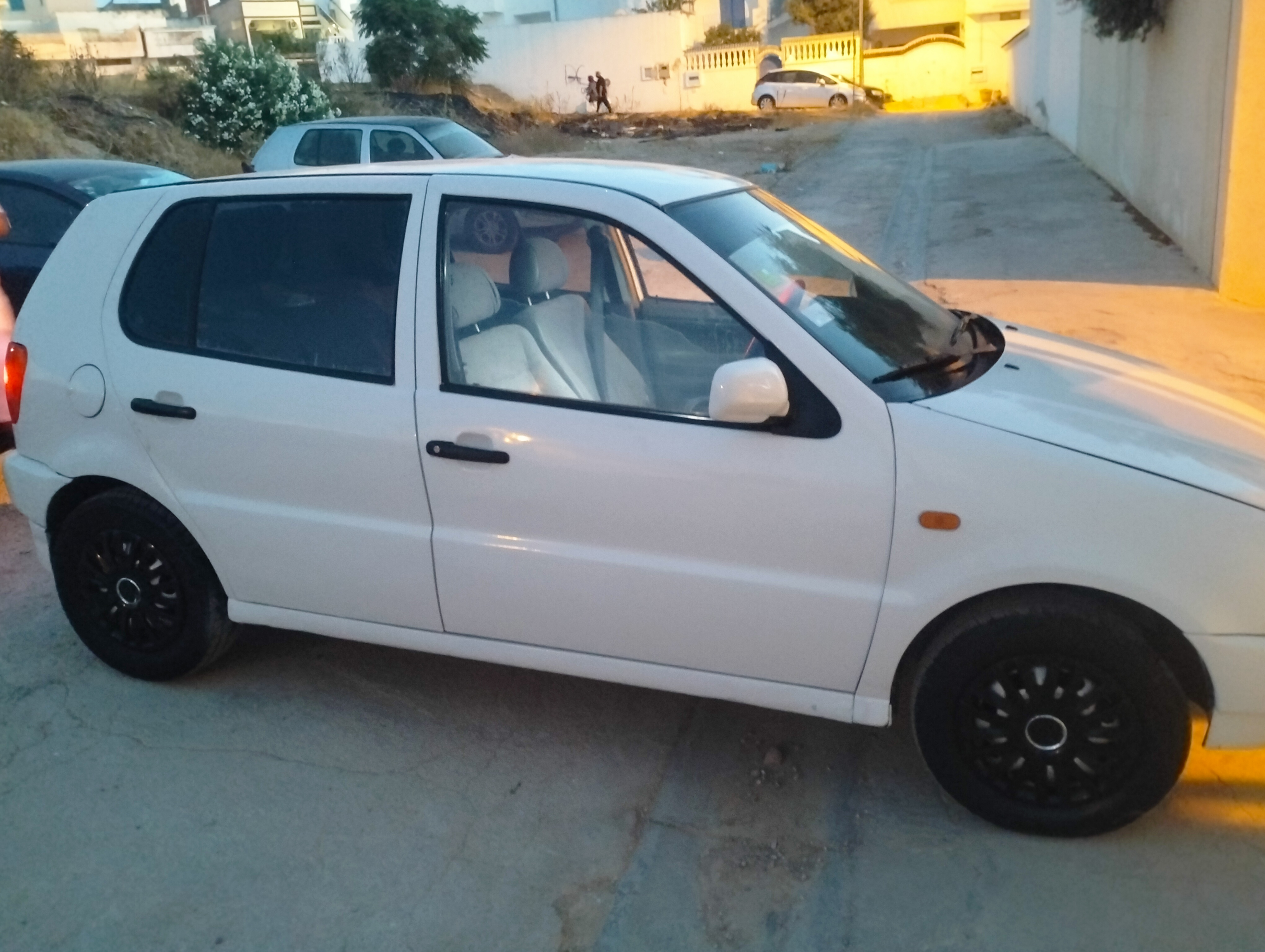 Polo 3 blanche excellent etat