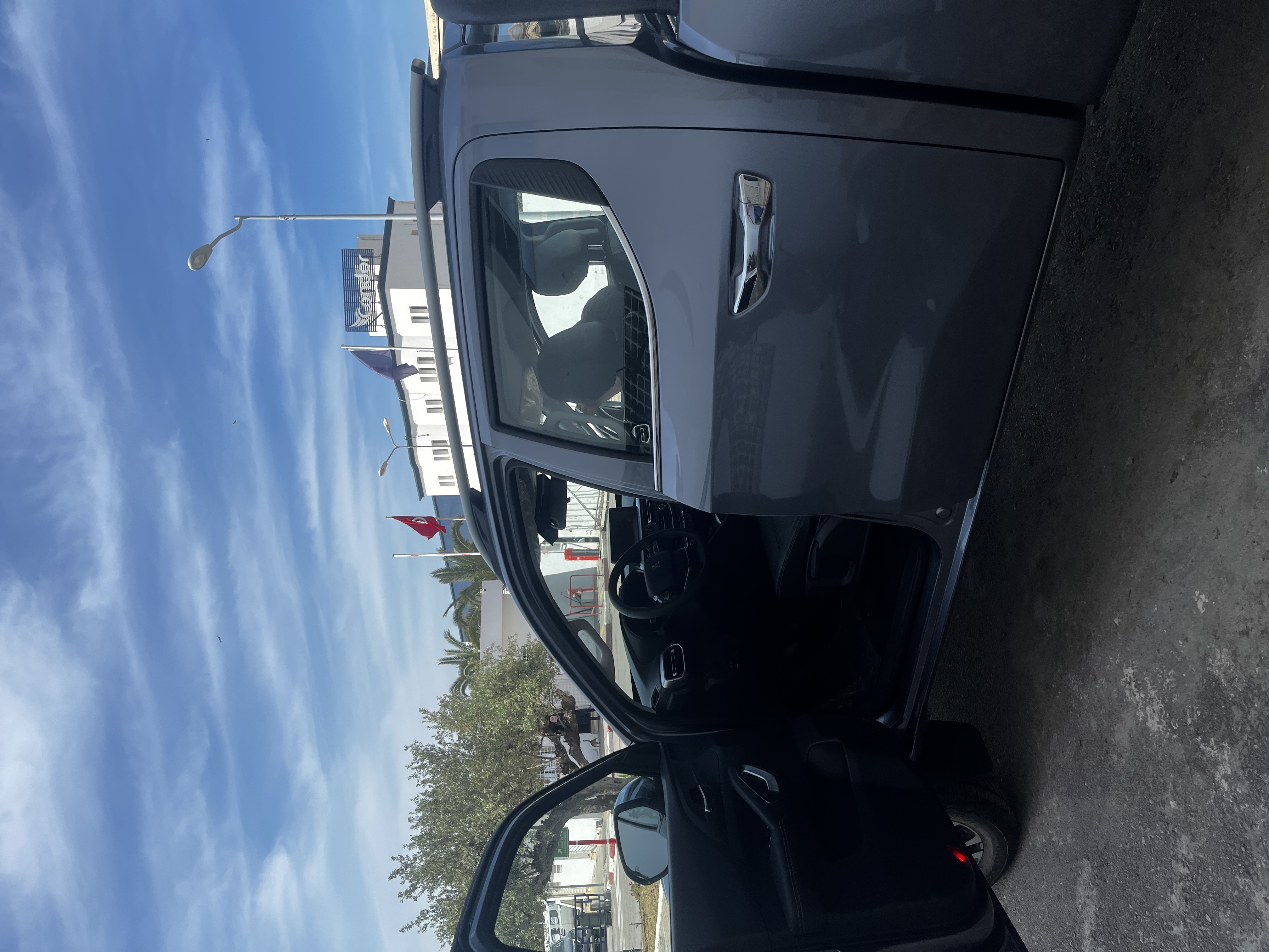 4x4 peugot landtrek premium