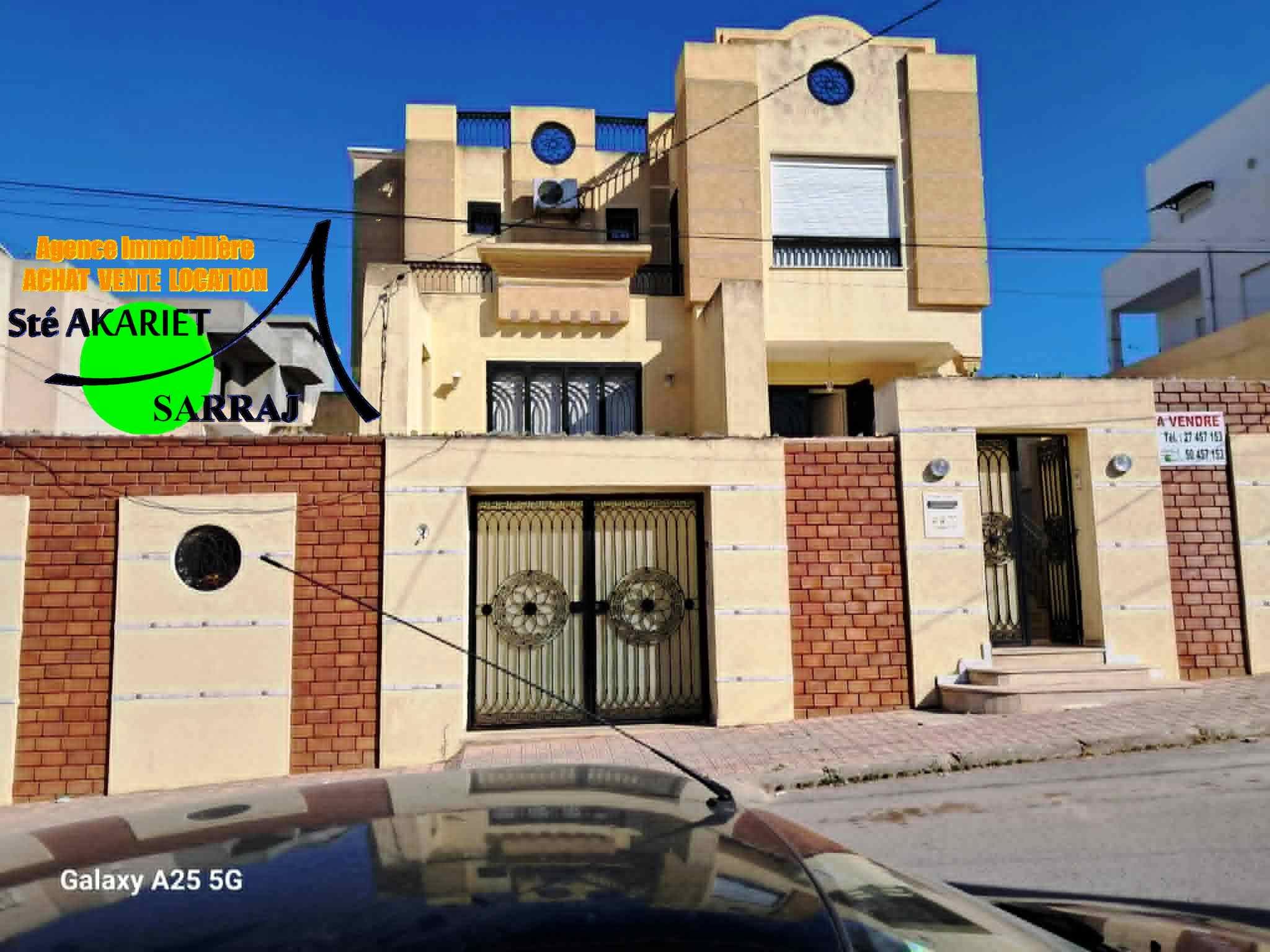 Villa à cité riadh prés école primaire ibn charaf