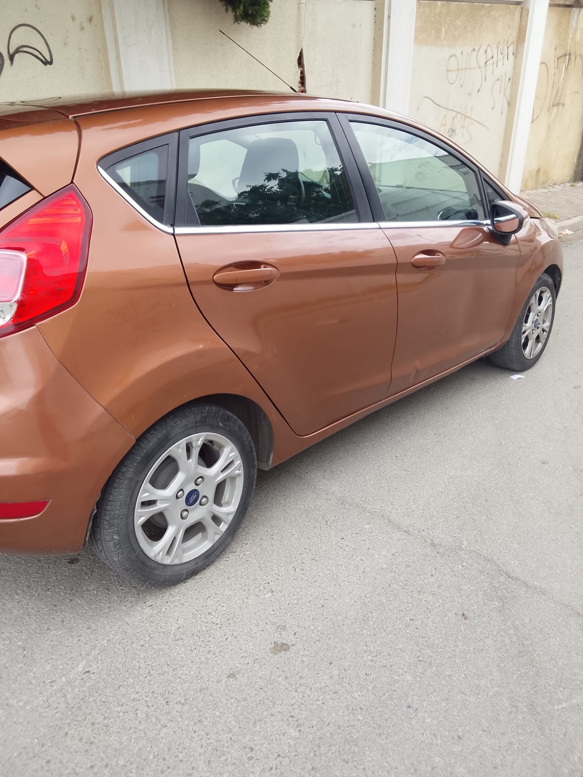 Ford fiesta 2105