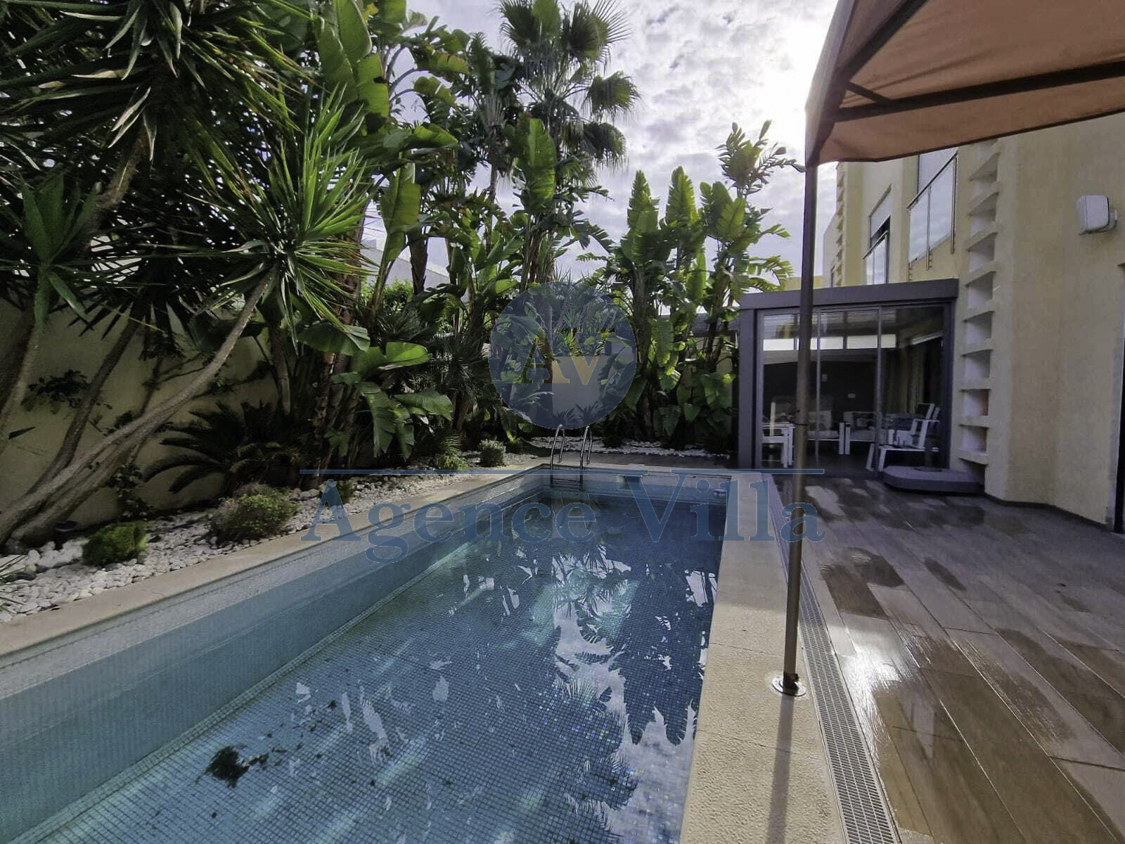 Duplex s3 avec piscine à la soukra