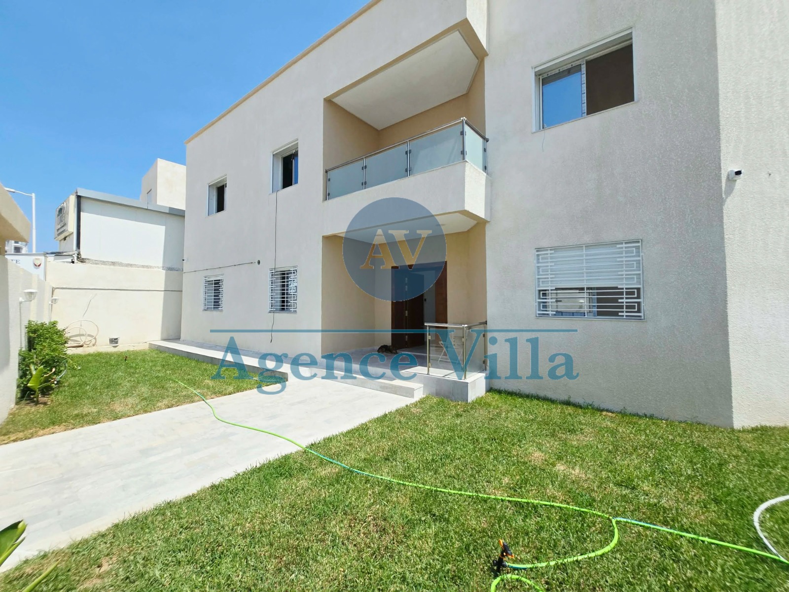 Un rdc de villa avec jardin à ain zaghouan nord