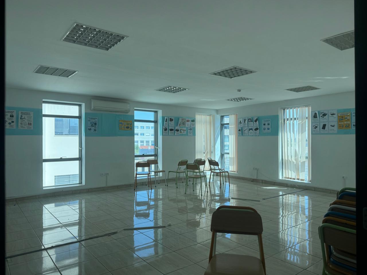 Immeuble 2750 m2 avec grand potentiel au lac 3