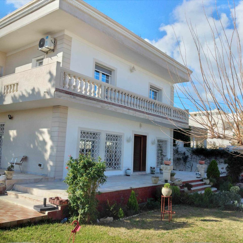 Une belle villa à corniche bizerte