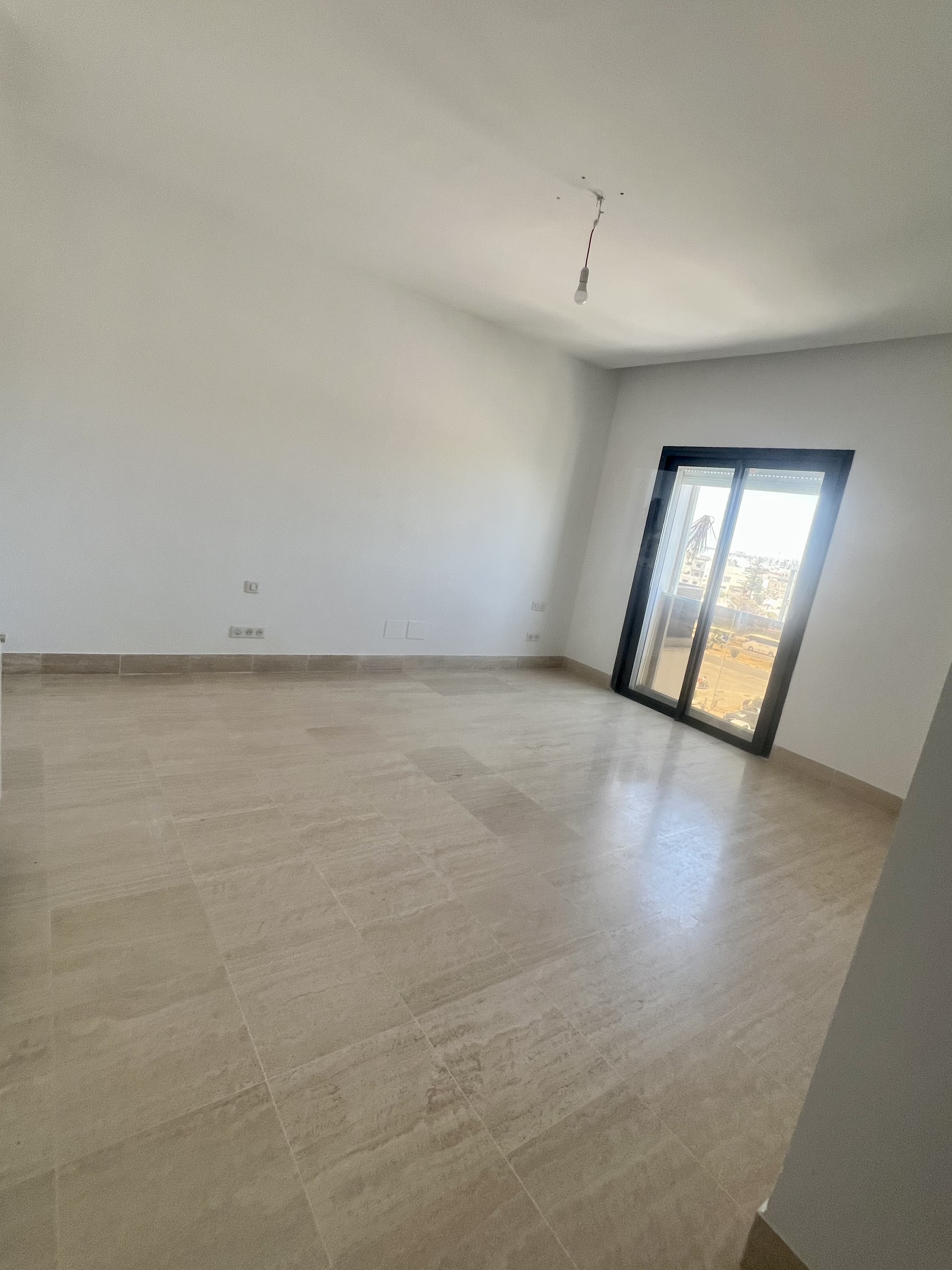 Appartement salon et 4 chambres