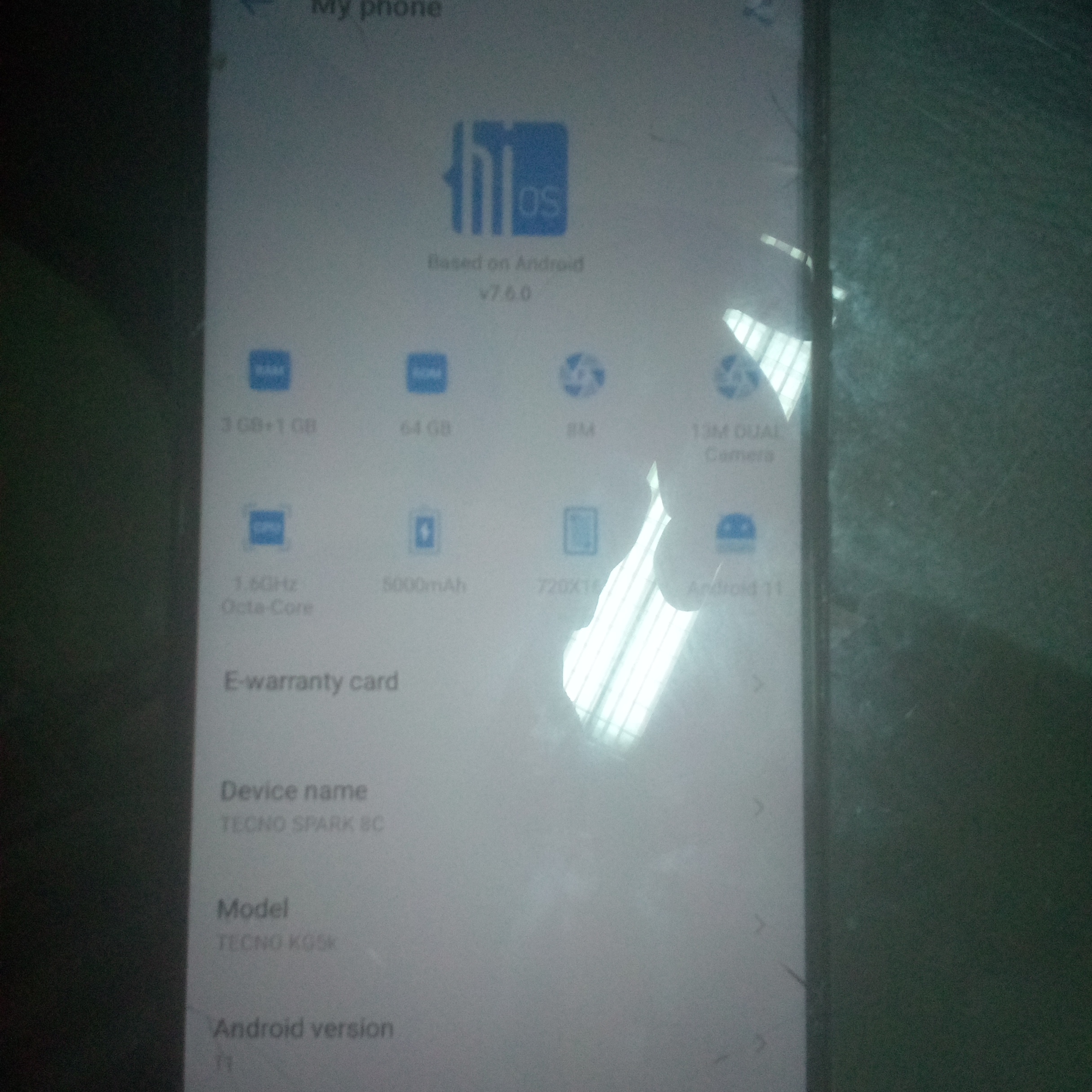 Portable infinix techno spark 8