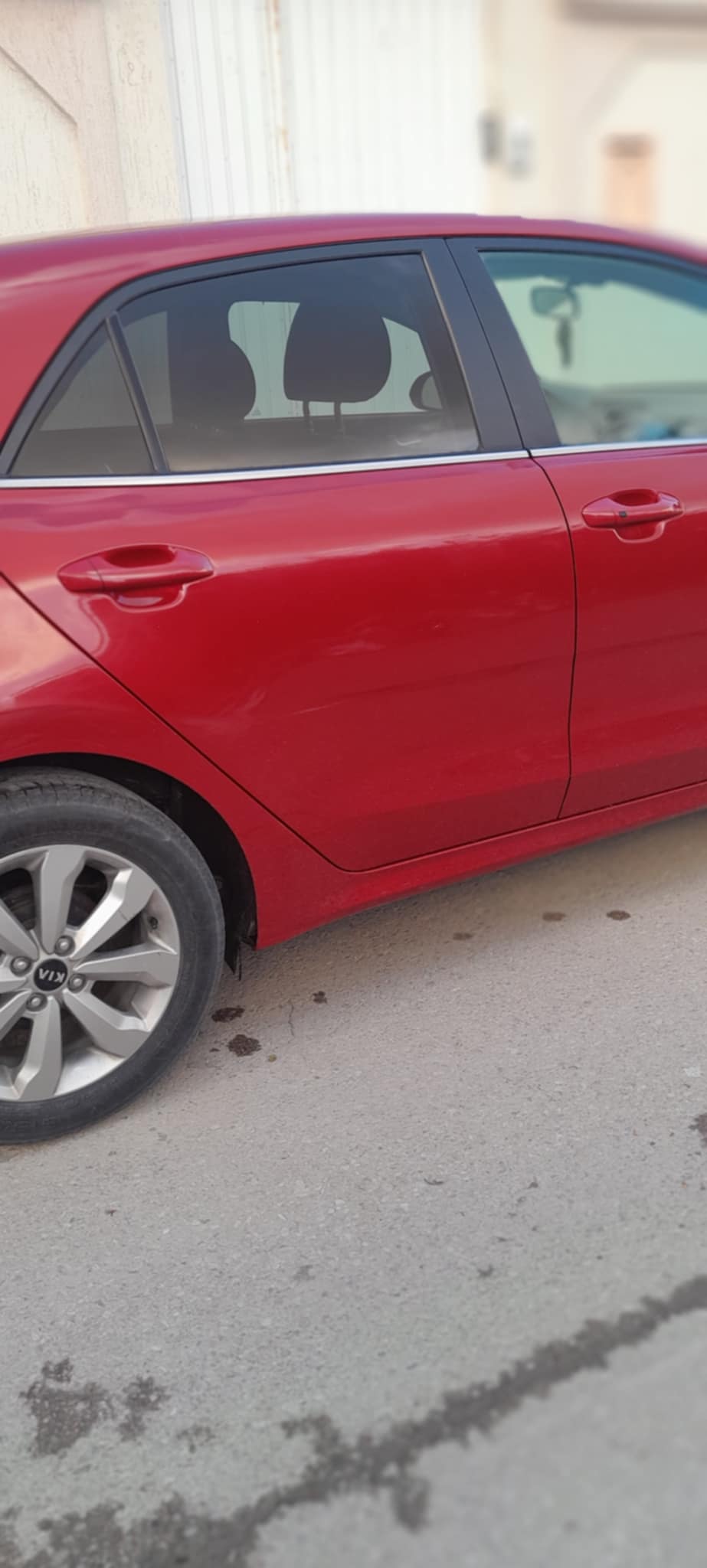 Kia rio d une dame en excellente etat