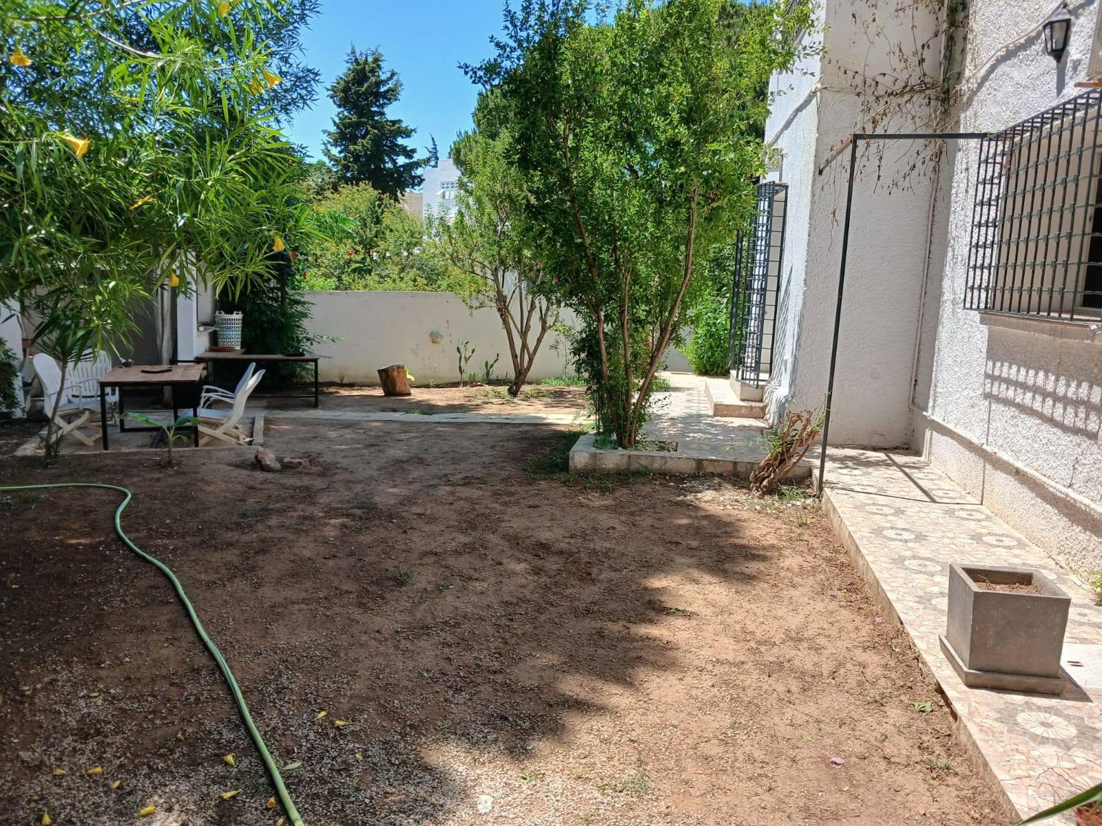 Une belle villa meublé à gammarth sup
