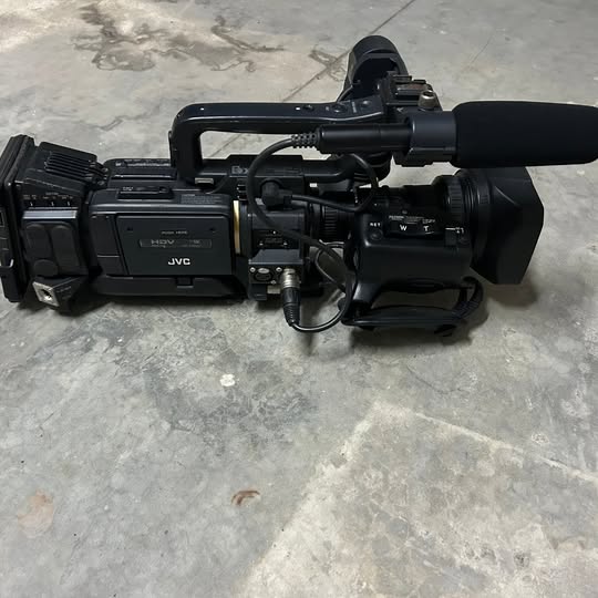 Camera pro jvc gy hd251