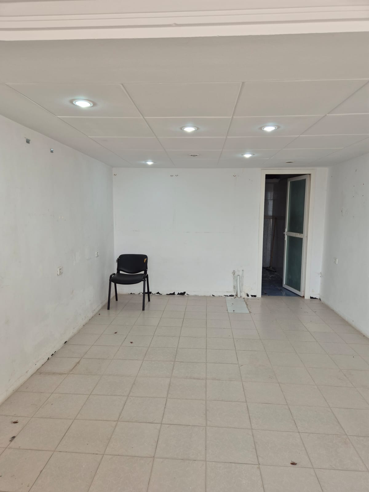 Magasin 50m2 spacieux