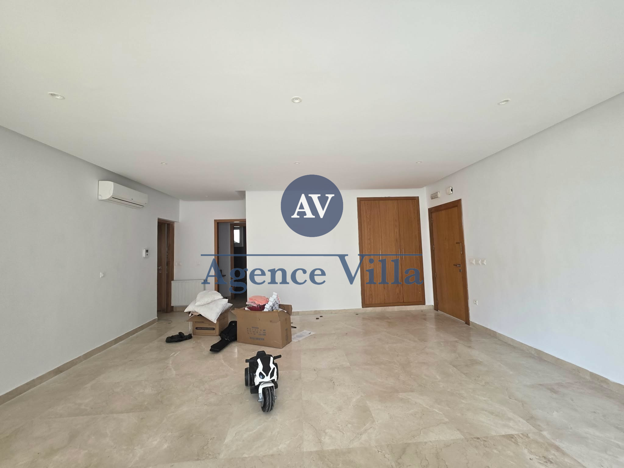 Appartement s3 avec terrasse aux jardins de