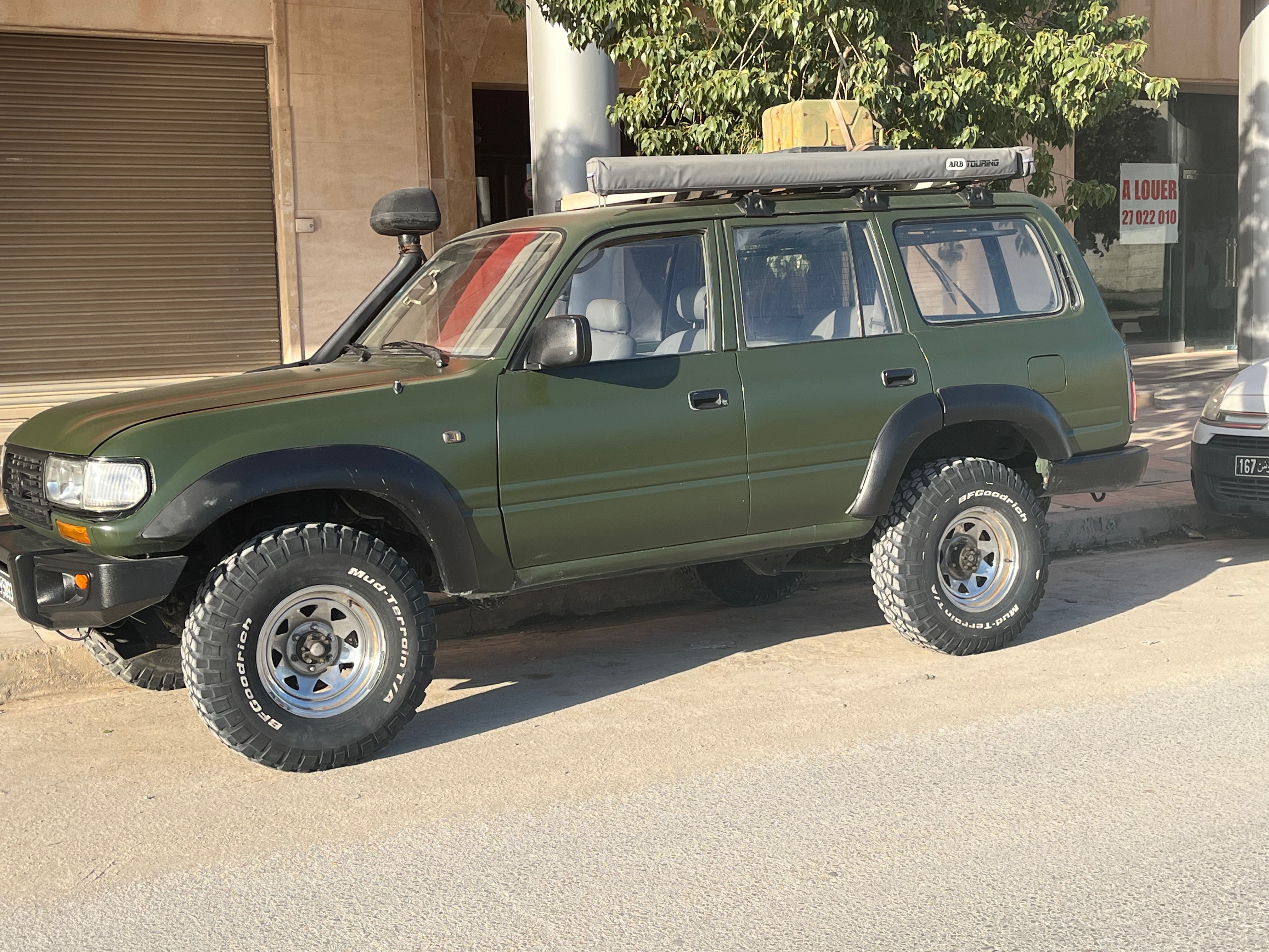 Toyota land cruiser hzj 80 très bon état