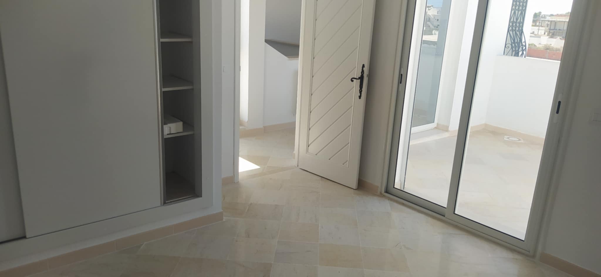 Triplex neuf haut standing
