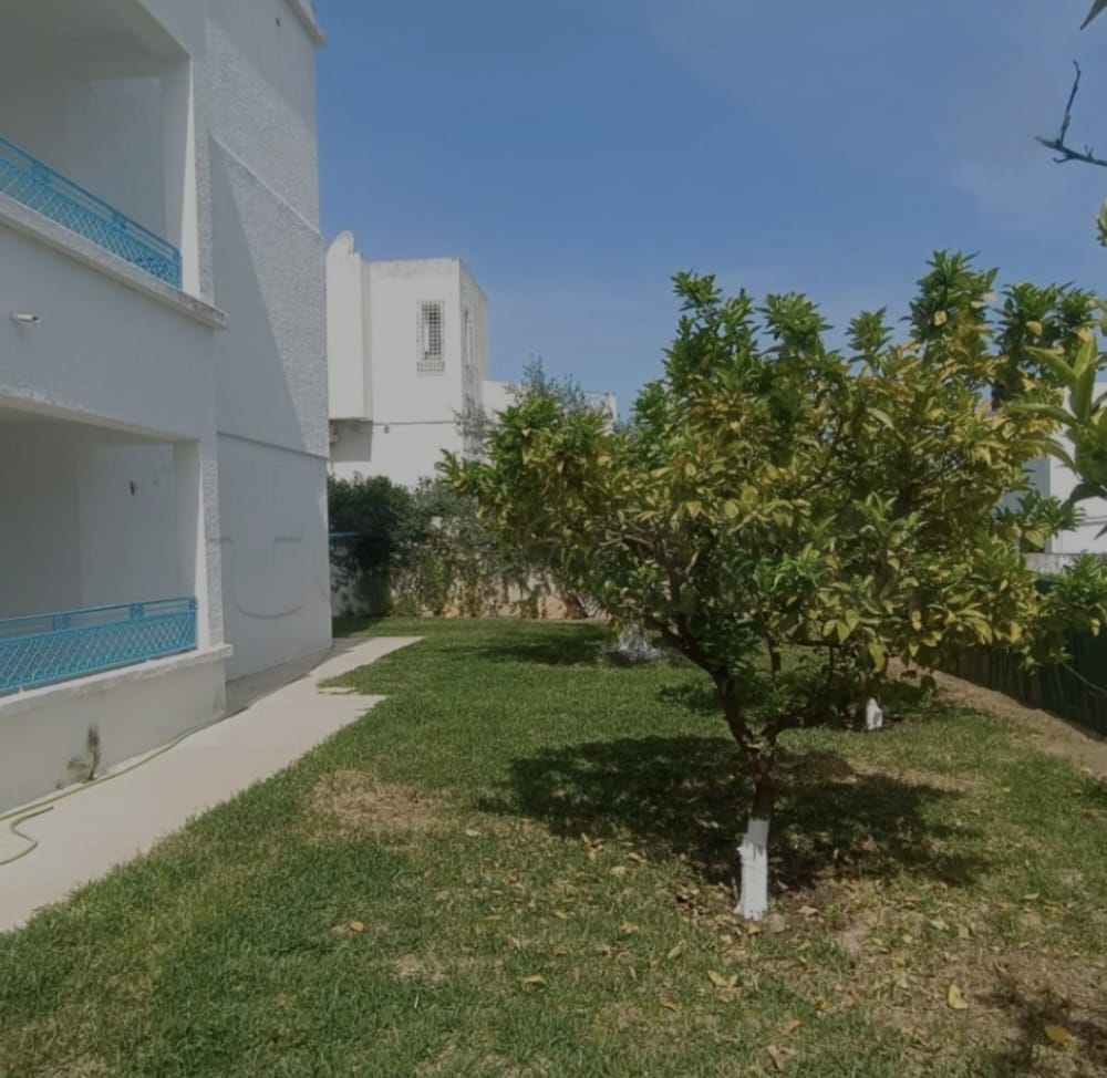 Rez de jardin s plus 3 à menzah 7