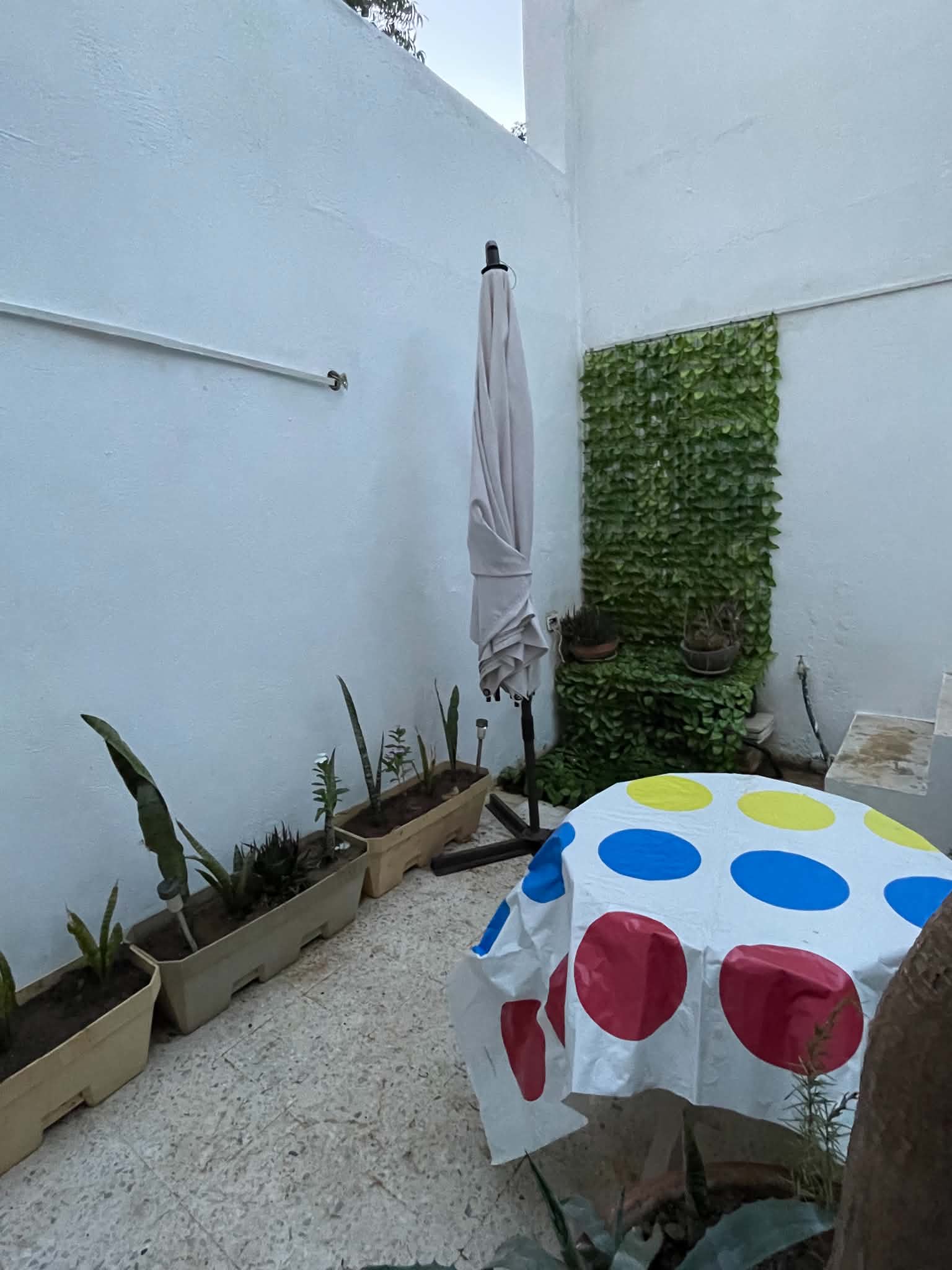 Small studio meublé pour une fille