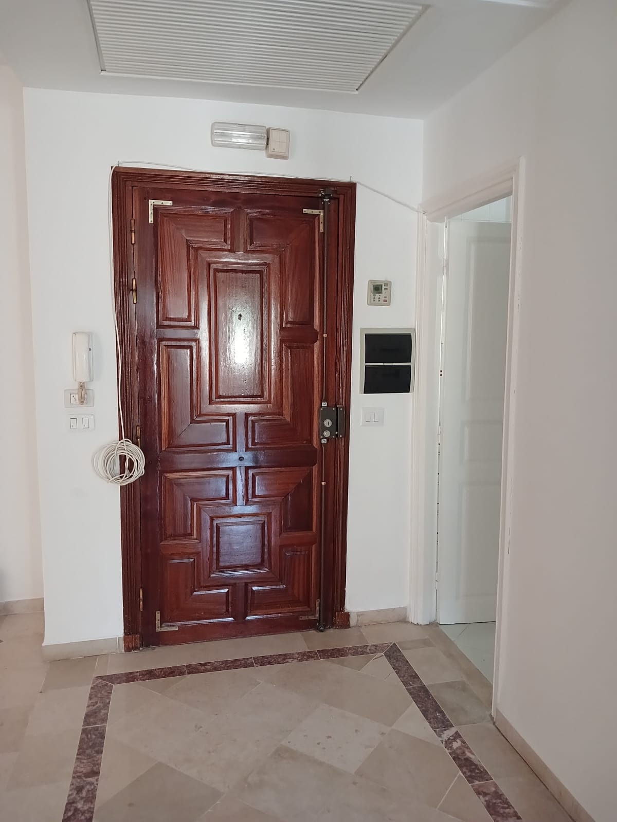 Appartement bien situé à ariana proche du cun