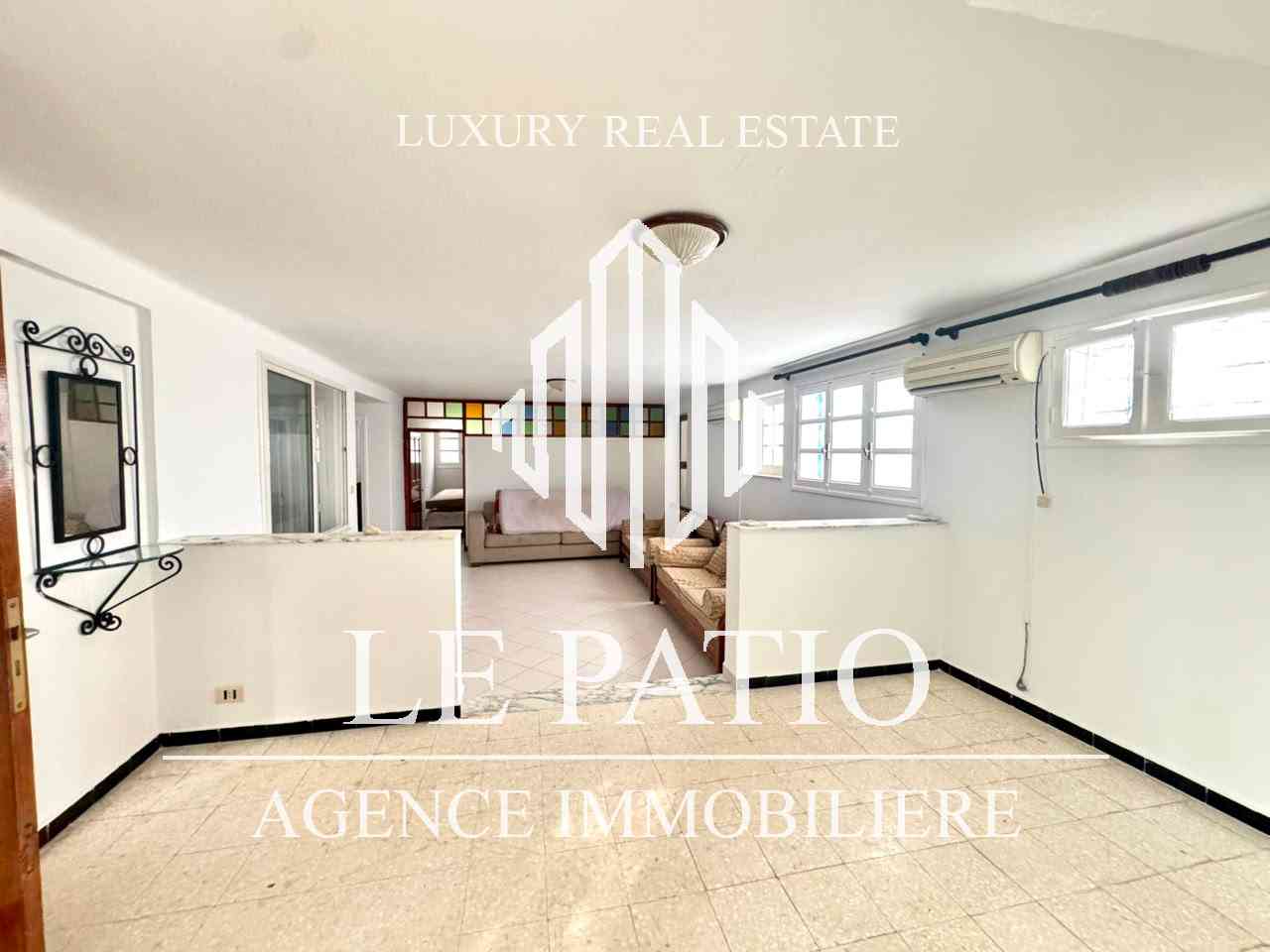 Rez de jardin s3 avec chambre de service a amilcar