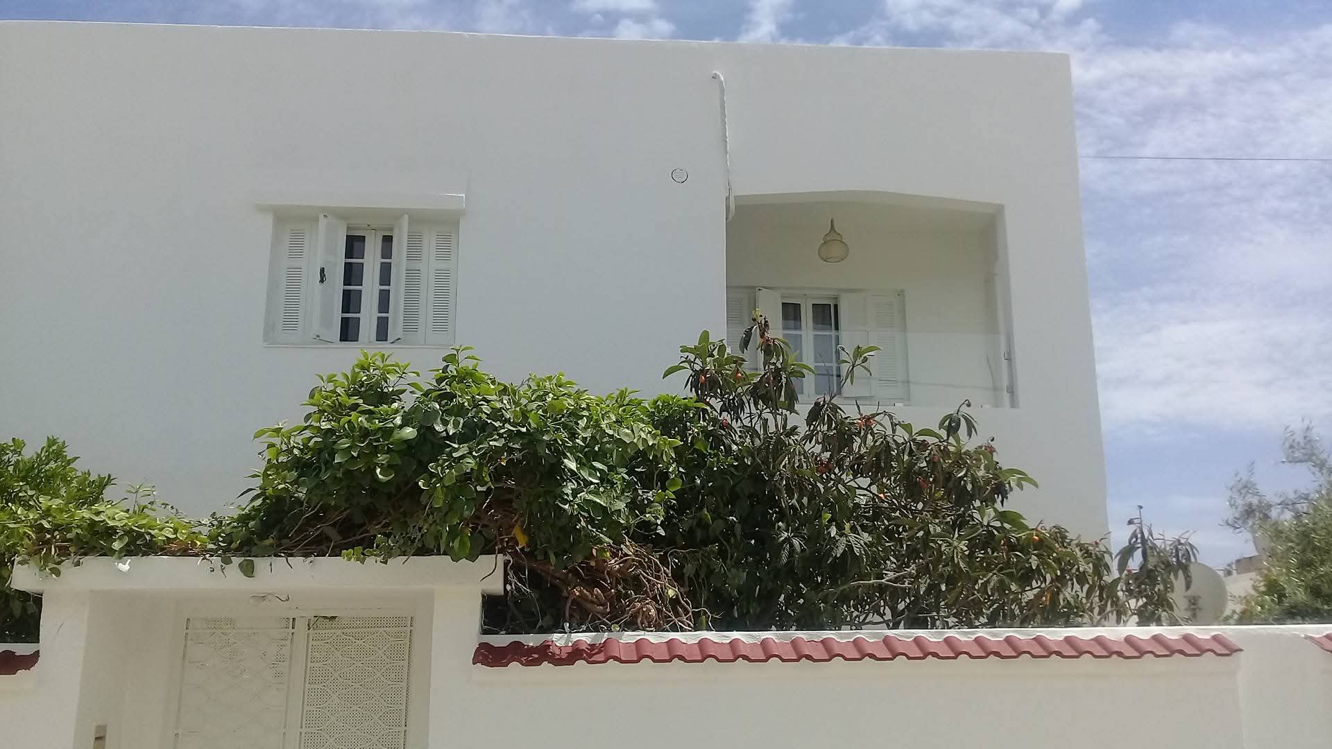 Rez de chaussé de villa a ezzahra