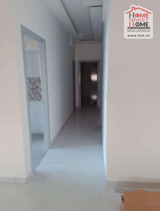Etage de villa adénium à cité el marah la marsa