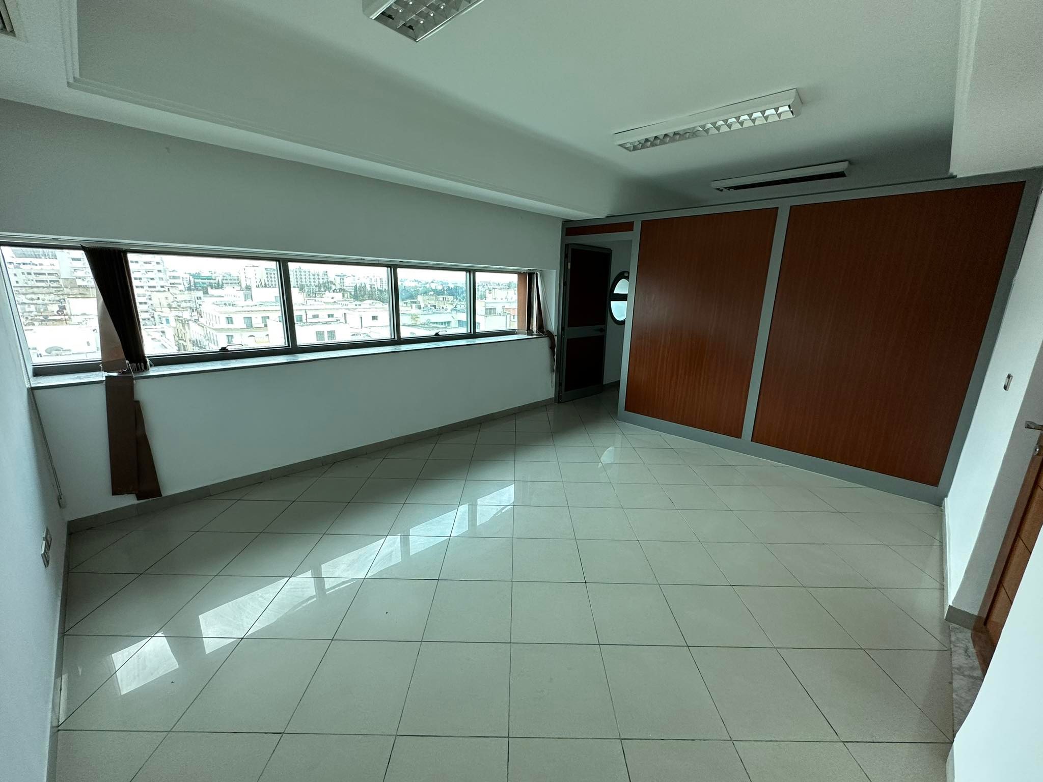 Bureau a2 haut standing au belvédère tunis