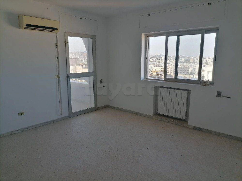 Un lumineux et spacieux appartement s3 à manar2