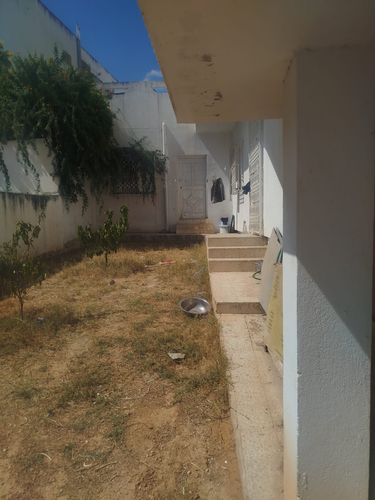 Une villa à retaper à ennasr1