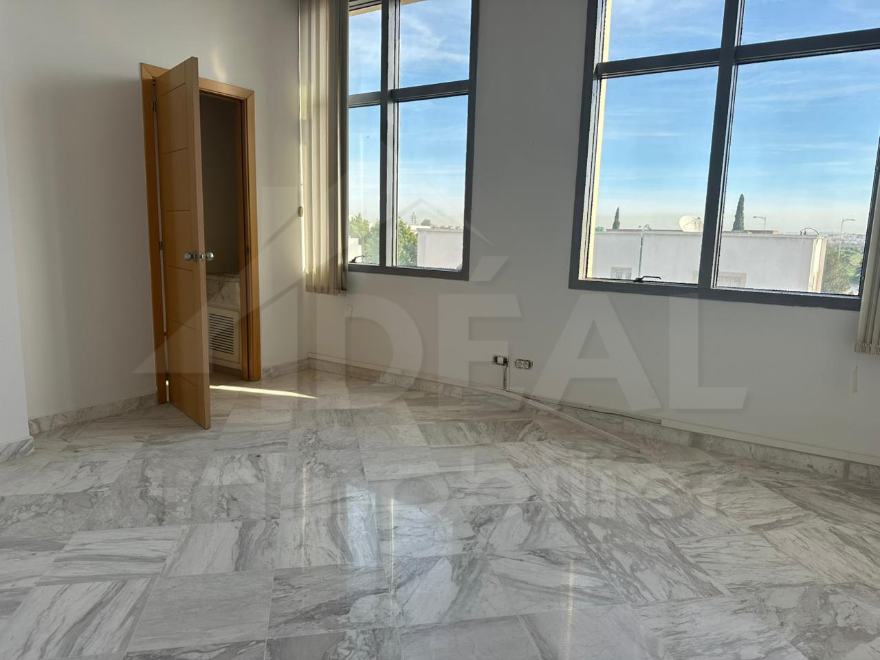 Al bureau 170m2 lac1