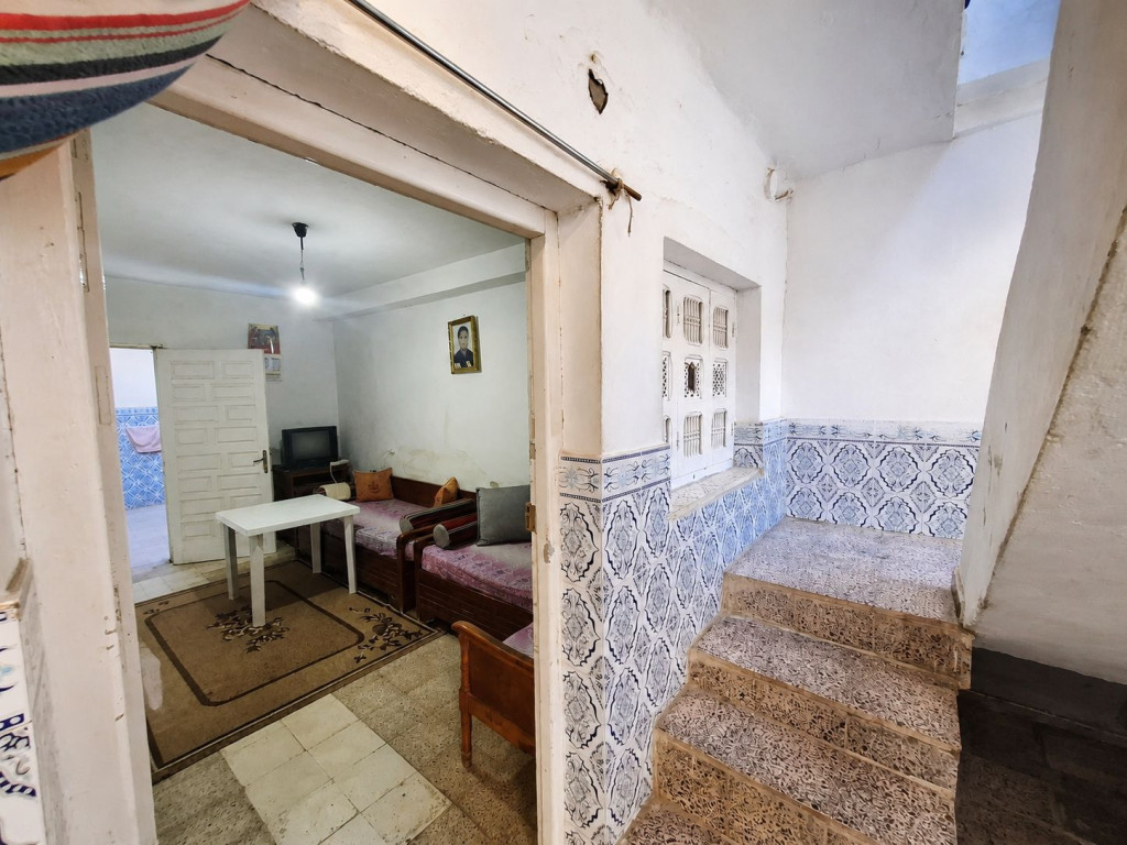 Maison 2 niveaux de 100 m à ben arous
