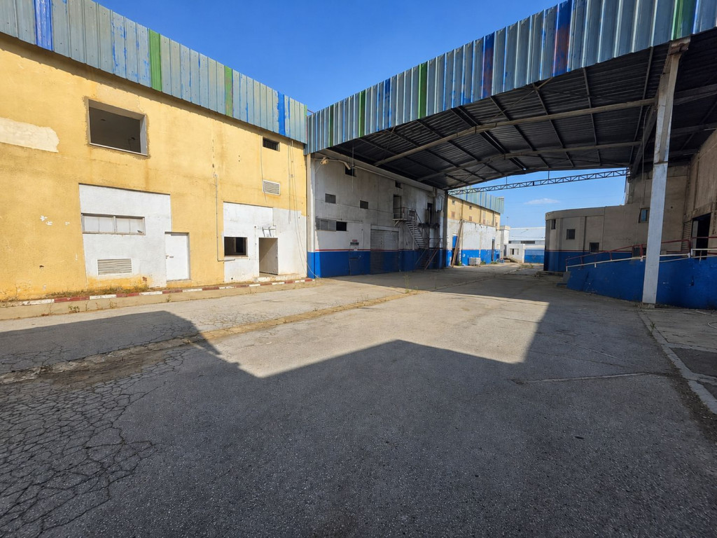 Usine 7 050 m à bir el kassâa